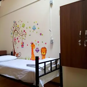 Global - Marjanishvili Hostel